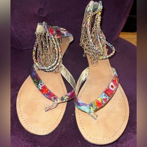 Multicolored stappy ankle sandal